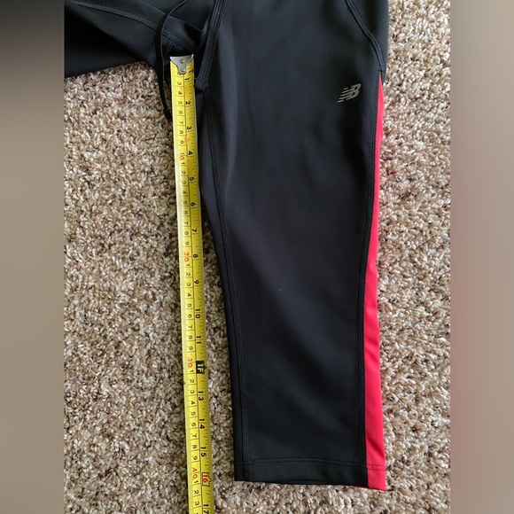 New Balance Lightning Dry Capri Pull On Running X-Small Black Red Leggings - Picture 11 of 11